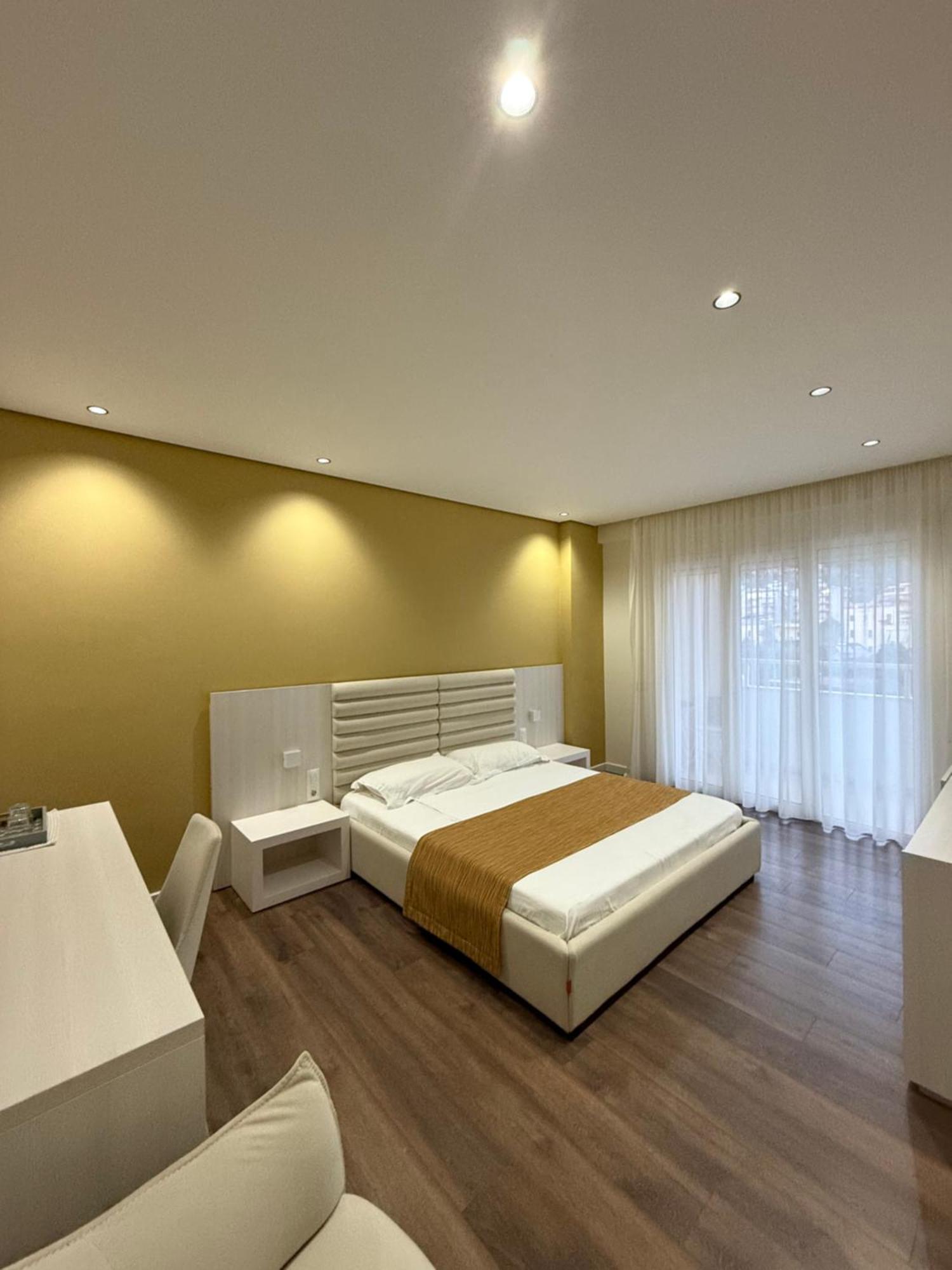 Maxi Room Vlore Exterior photo