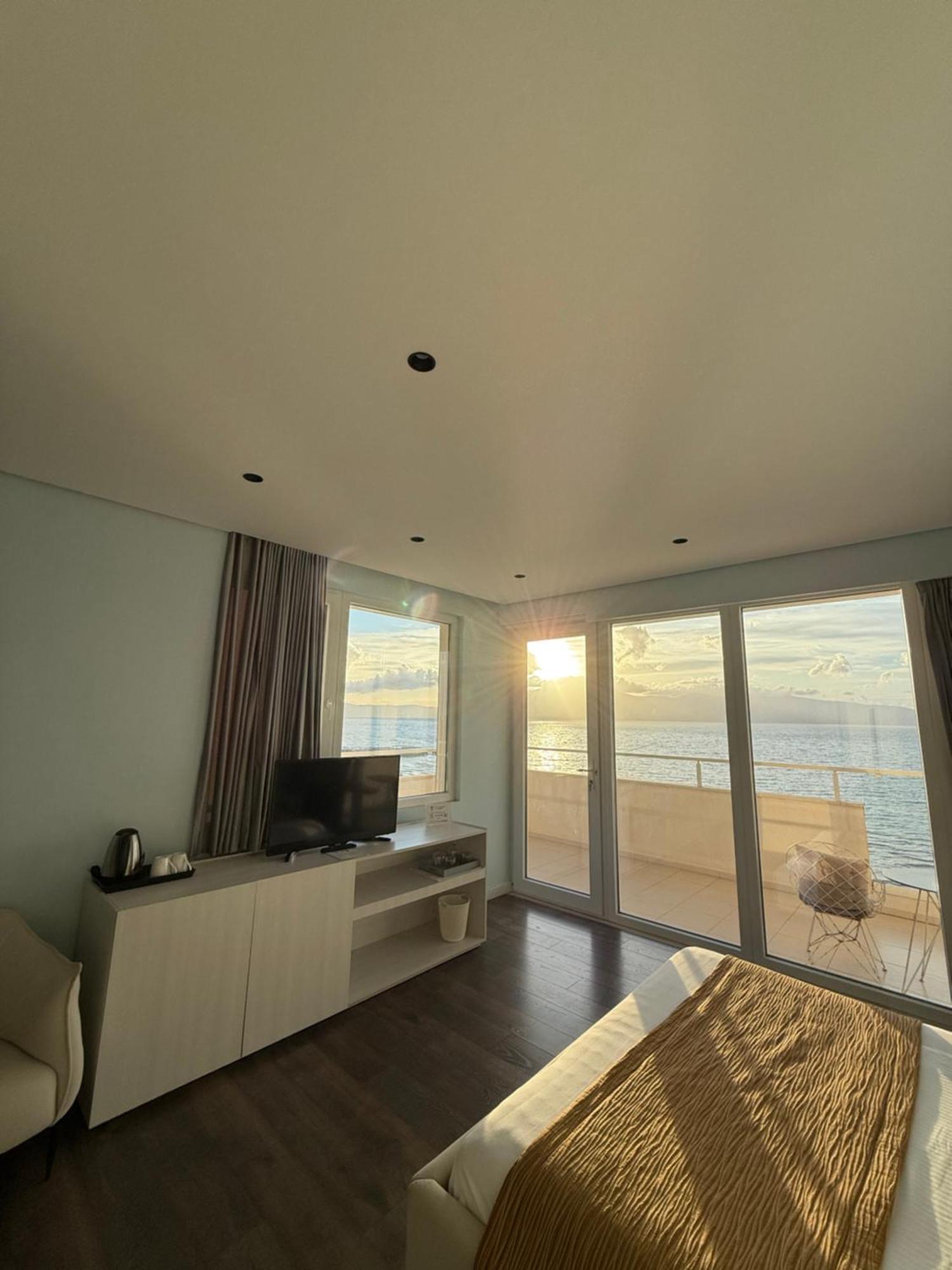 Maxi Room Vlore Exterior photo
